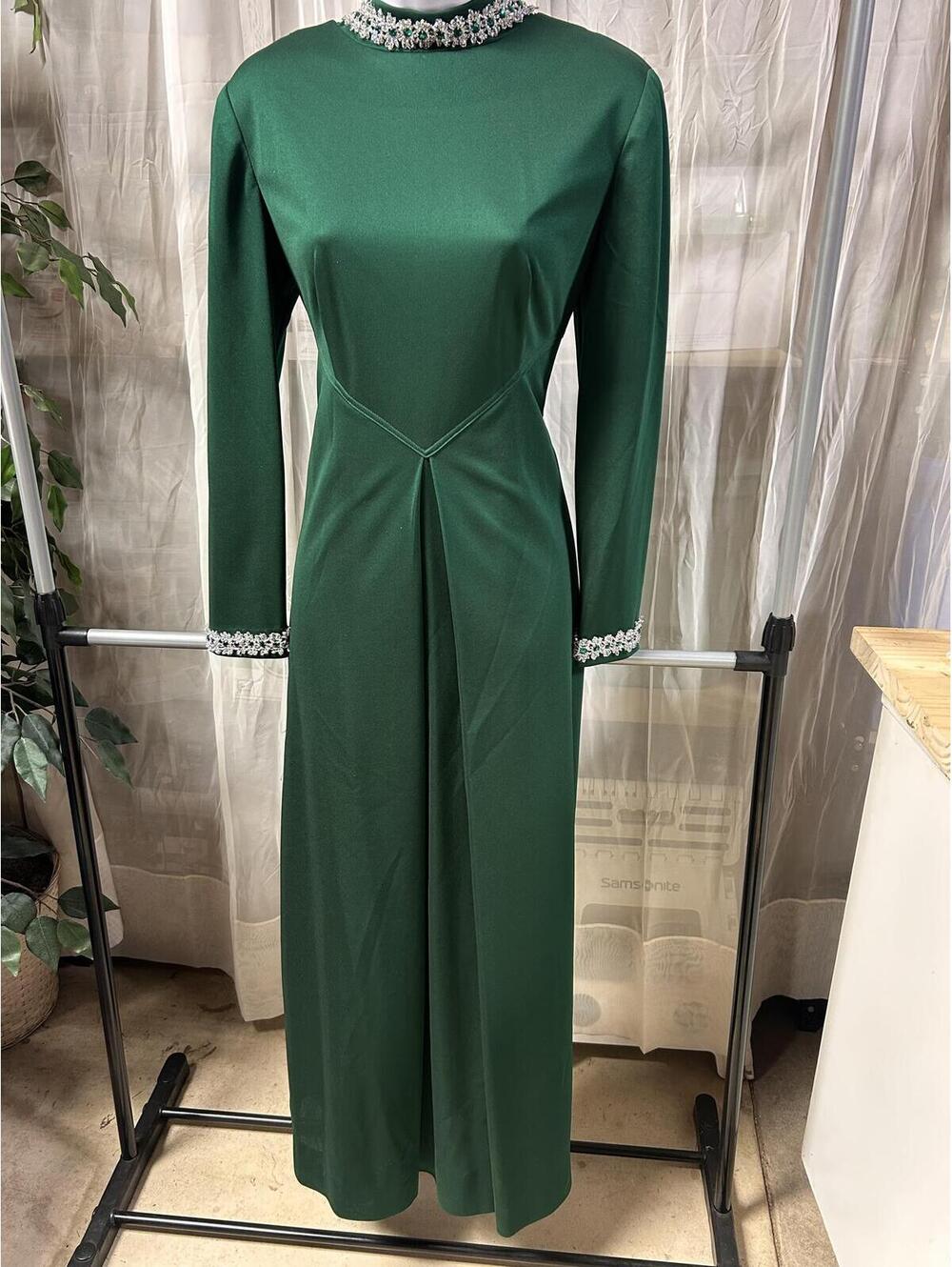 Vintage Emerald Green Long Sleeve Maxi Dress Jeweled Rhinestone Collar Cuffs